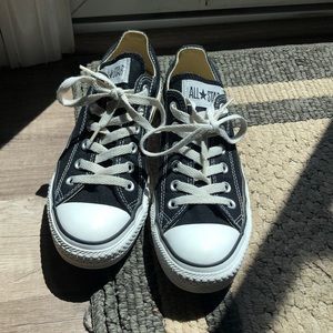 All star black converse size 5/men or 7/women